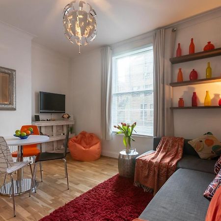 The Wanderlust - 1 Bedroom Apartment L Sleeps 4 With Sofa Bed L Prime Location Plus Free Wifi L Perfect For Business & Leisure Travelers L 15Percent Off Weekly & 20Percent Off Monthly Stays! London Eksteriør bilde