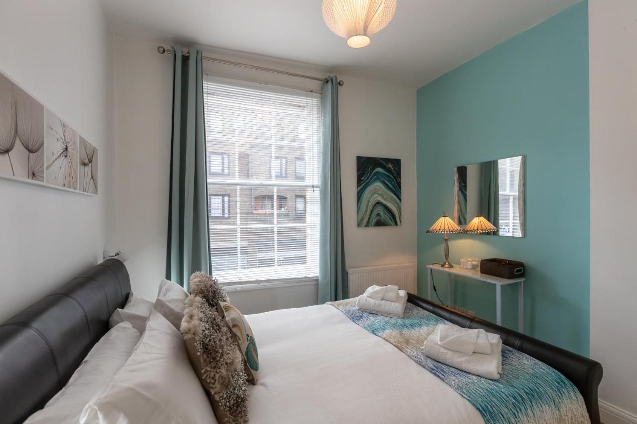 The Wanderlust - 1 Bedroom Apartment L Sleeps 4 With Sofa Bed L Prime Location Plus Free Wifi L Perfect For Business & Leisure Travelers L 15Percent Off Weekly & 20Percent Off Monthly Stays! London Eksteriør bilde