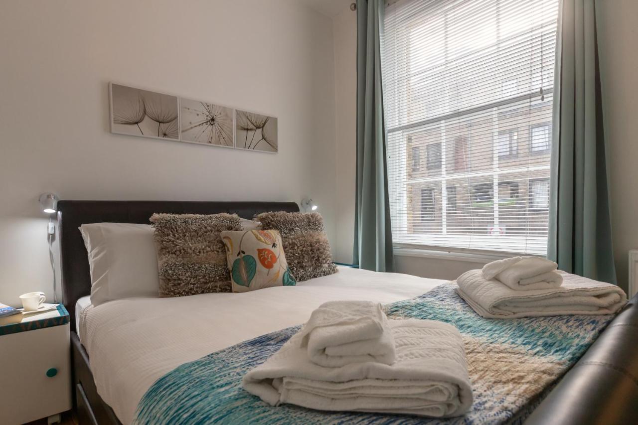The Wanderlust - 1 Bedroom Apartment L Sleeps 4 With Sofa Bed L Prime Location Plus Free Wifi L Perfect For Business & Leisure Travelers L 15Percent Off Weekly & 20Percent Off Monthly Stays! London Eksteriør bilde