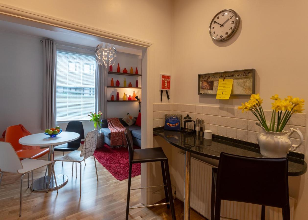 The Wanderlust - 1 Bedroom Apartment L Sleeps 4 With Sofa Bed L Prime Location Plus Free Wifi L Perfect For Business & Leisure Travelers L 15Percent Off Weekly & 20Percent Off Monthly Stays! London Eksteriør bilde